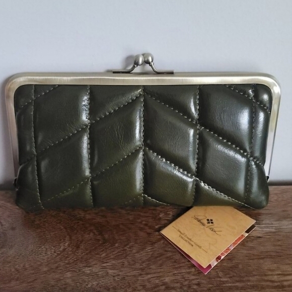 Patricia Nash Everly Quilted Soft Olive Green Bifold Leather Card Holder Wallet - Picture 1 of 5